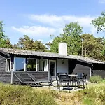 3 Bedroom Cozy In Nexo