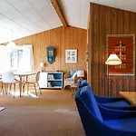 3 Bedroom Cozy In Nexo