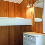 Hébergement de vacances 3 Bedroom Cozy In Nexo Vester Somarken