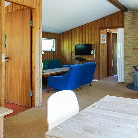 3 Bedroom Cozy In Nexo Vakantiehuis